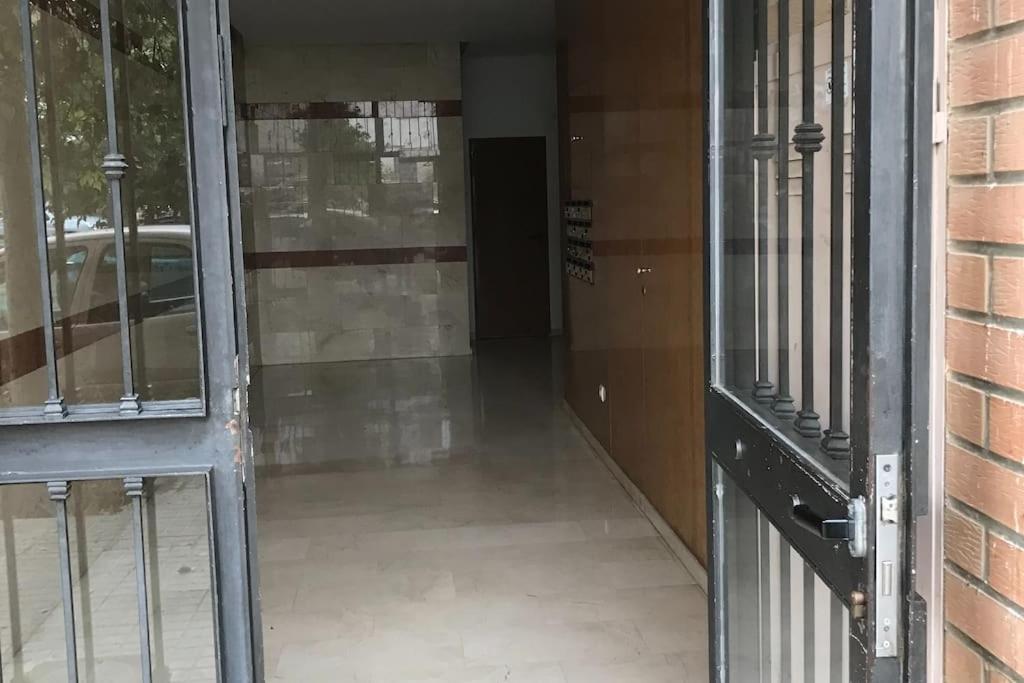 Apartamento Comodo Y Espacioso Con Parking Valencia Exterior foto